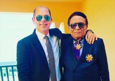 رامي إمام عن والده الزعيم عادل إمام: طلب يشتري كلب يلعب معاه ويستمتع بالحياة مع أحفاده